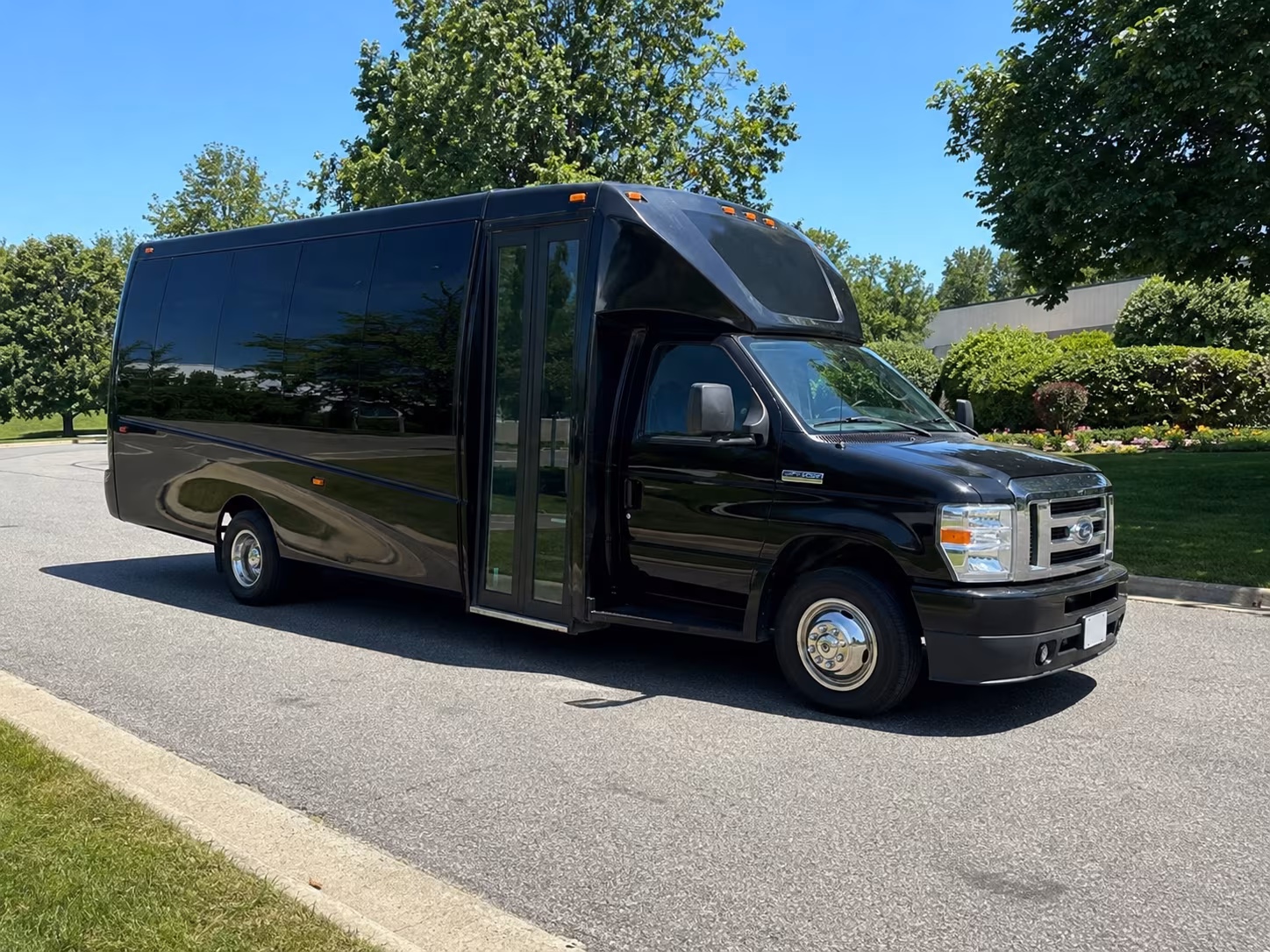 affordable tampa prom party bus prices split across your group