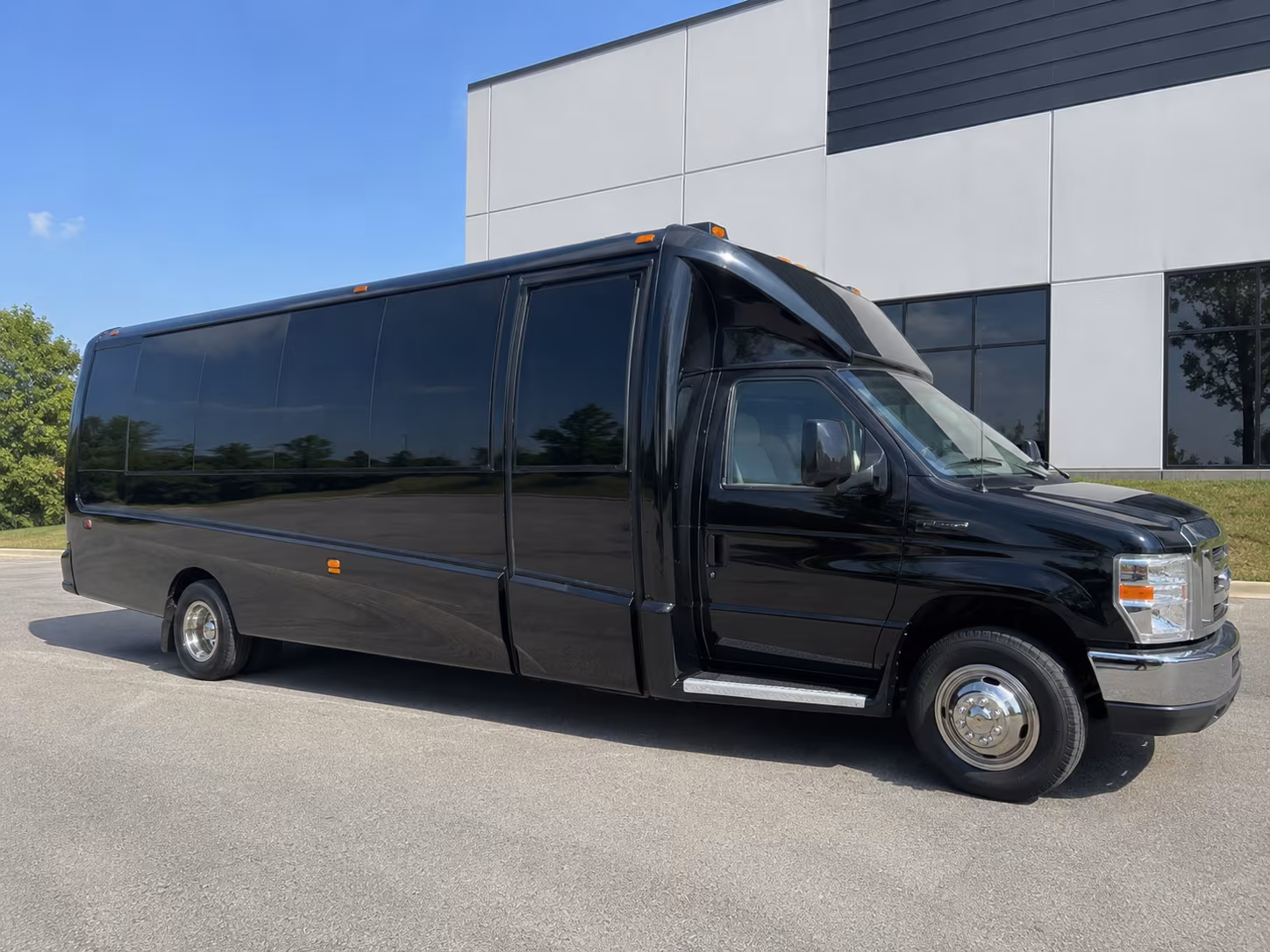 rent a tampa prom party bus or charter bus today